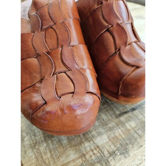 QualiCraft Brown Leather Clogs 5B Made in Brazil Vintage 1970s Wooden Soles - Picture 2 of 9